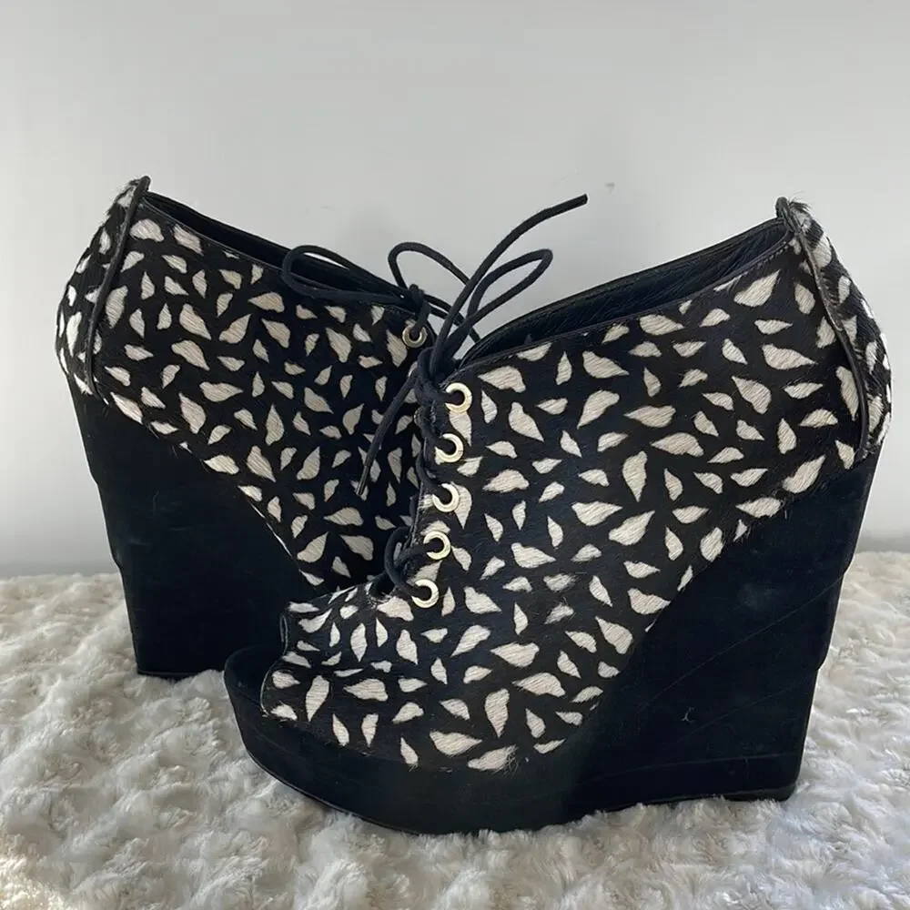 Diane Von Furstenberg Open Toes Wedge Ankle Boots Animal Print Size 8.5 M